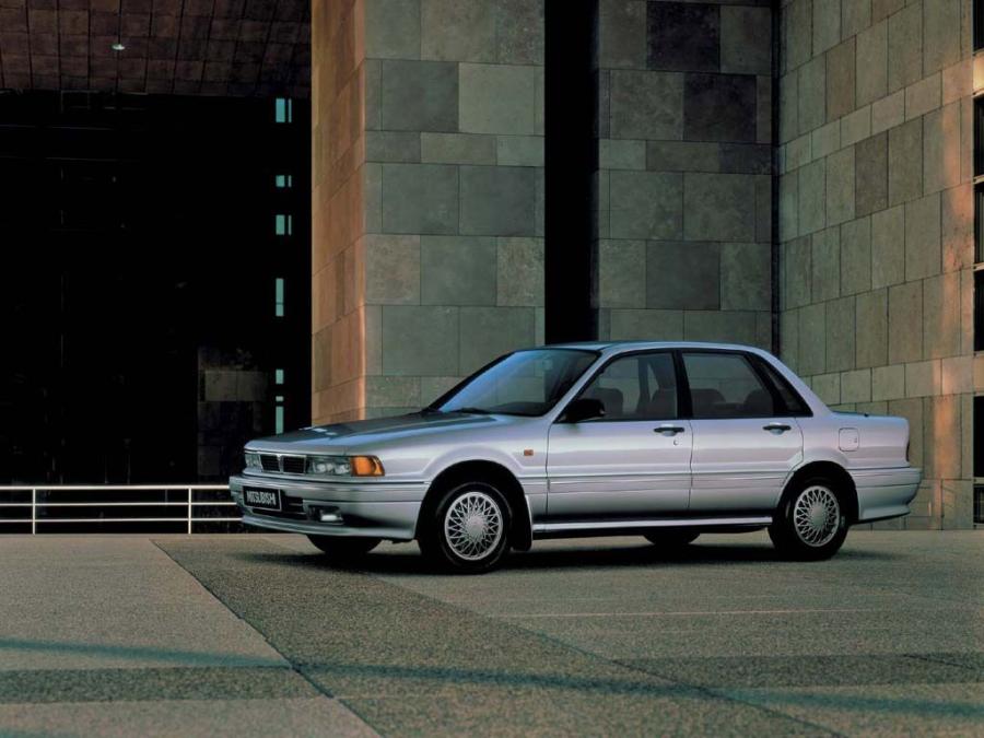  Mitsubishi Galant Sedan 1987 года  (фото 3 из 5)